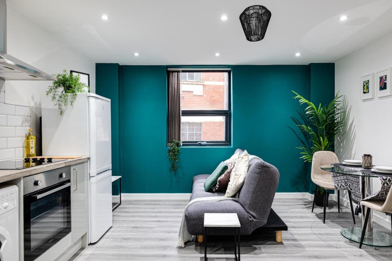 Cosy Modern Apt In Heart Of Stockport - Sleeps 4 Apartment Екстериор снимка