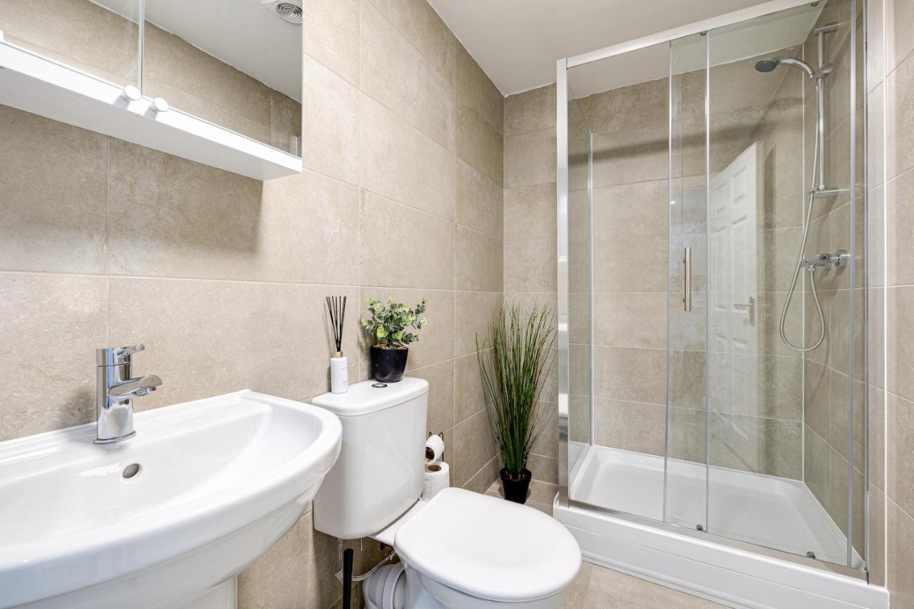 Cosy Modern Apt In Heart Of Stockport - Sleeps 4 Apartment Екстериор снимка