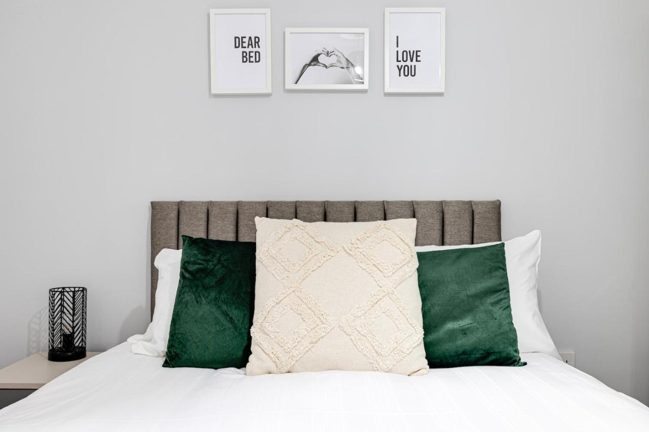 Cosy Modern Apt In Heart Of Stockport - Sleeps 4 Apartment Екстериор снимка