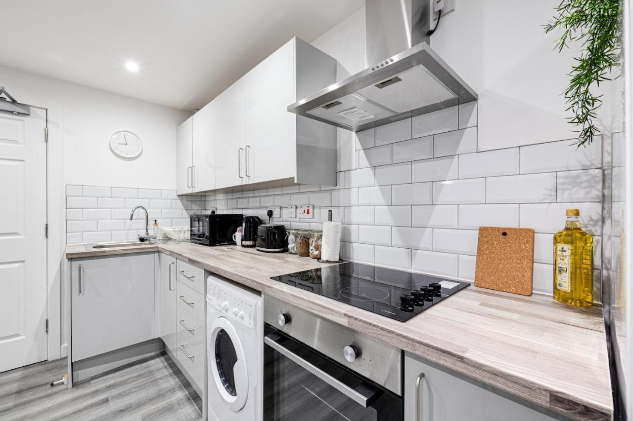 Cosy Modern Apt In Heart Of Stockport - Sleeps 4 Apartment Екстериор снимка